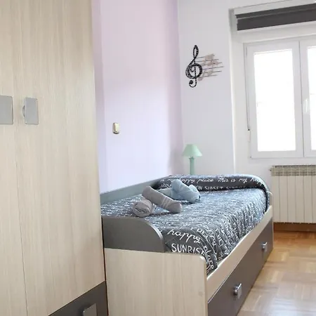 Apartamento Corralón Tahonas. Centro Histórico Burgo